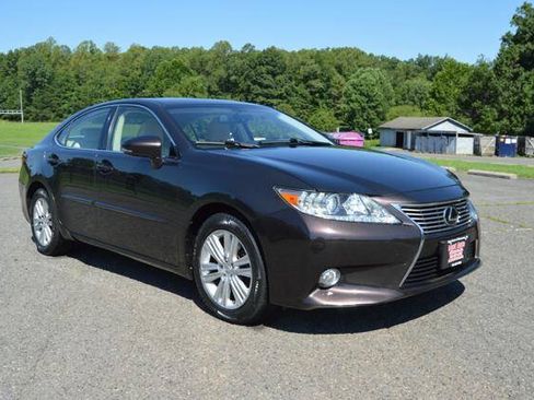 Used 2014 Lexus ES 350 w/ Premium Package FWD image 3