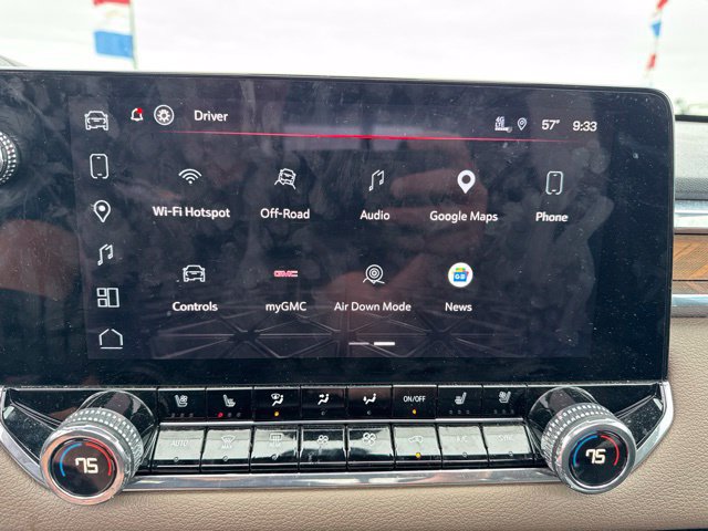 Used 2024 GMC Canyon Denali AWD/4WD image 29