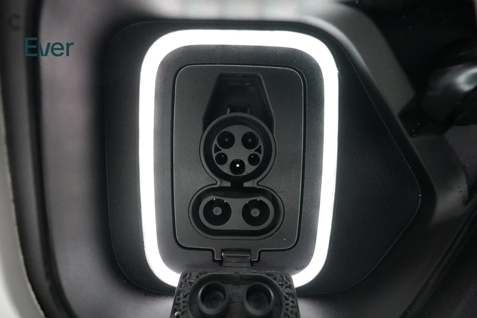 Used 2023 Rivian R1T Adventure Dual AWD/4WD image 10