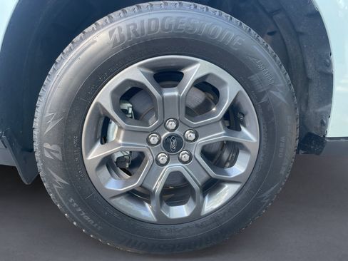 Used 2023 Ford Maverick Lariat FWD image 14