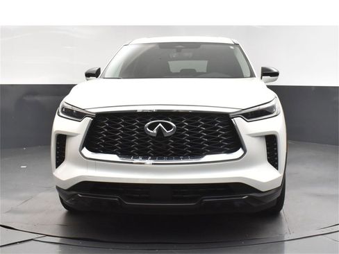 Certified 2025 INFINITI QX60 Pure image 10