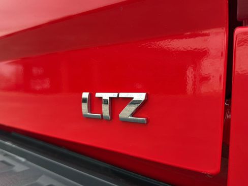 Used 2016 Chevrolet Silverado 1500 LTZ w/ LTZ Plus Package image 10