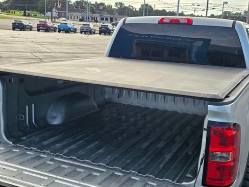 Used 2016 GMC Sierra 1500 SLE w/ SLE Value Package AWD/4WD image 14
