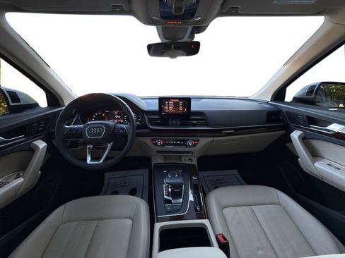 Used 2019 Audi Q5 2.0T Premium w/ Convenience Package AWD/4WD image 32