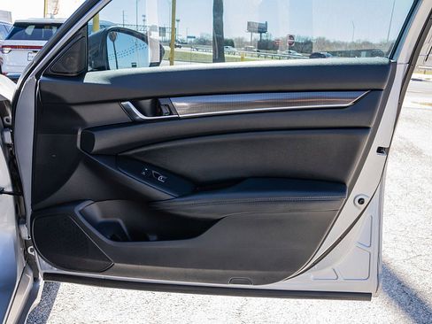 Used 2021 Honda Accord Sport Special Edition image 12