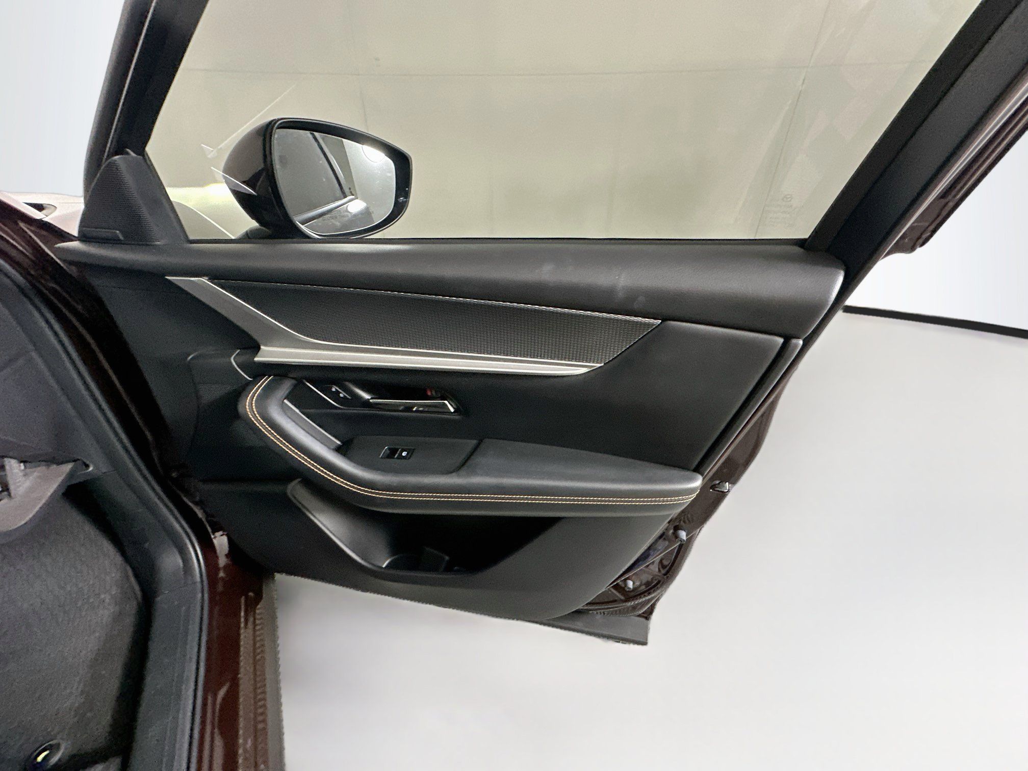 Used 2024 MAZDA CX-90 Plug-In Hybrid w/ Premium Plus AWD/4WD image 35