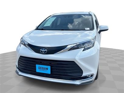 Used 2023 Toyota Sienna XLE