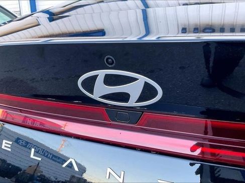Certified 2025 Hyundai Elantra SEL w/ Cargo Package image 7