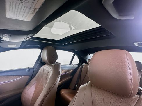 Used 2018 Mercedes-Benz E 300 image 27