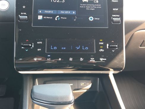 Used 2024 Hyundai Santa Cruz SEL AWD/4WD image 13