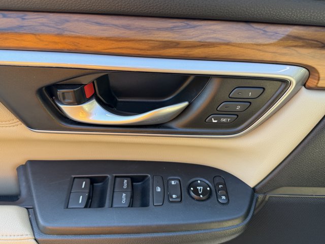 Used 2017 Honda CR-V Touring image 10