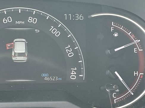 Used 2024 Toyota RAV4 LE image 9