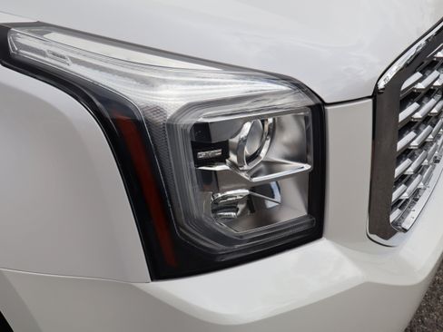 Used 2019 GMC Yukon Denali w/ Open Road Package image 13