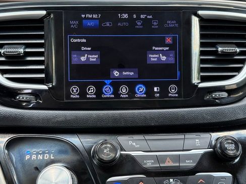 Used 2017 Chrysler Pacifica Touring-L w/ 13 Speaker Alpine Sound Group FWD image 34
