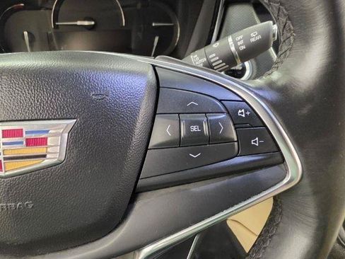 Used 2018 Cadillac XT5 FWD image 19