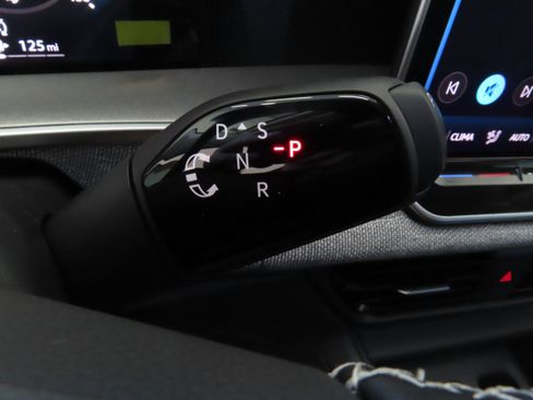 New 2025 Volkswagen Tiguan S image 17