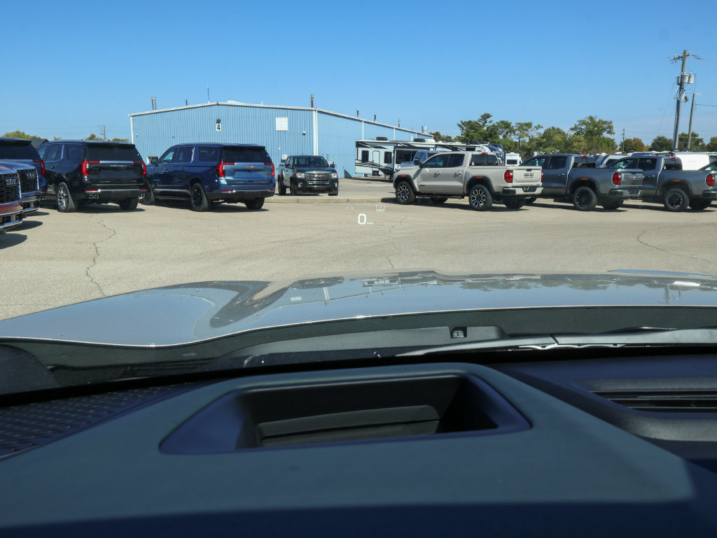 New 2027 GMC Acadia AT4 w/ Luxury Package AWD/4WD image 24