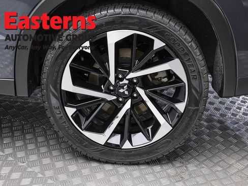Used 2024 Mitsubishi Outlander SE AWD/4WD image 8