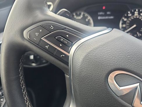 Used 2023 INFINITI QX50 Luxe FWD image 21