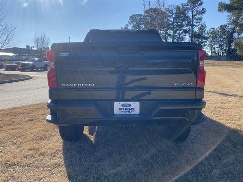 Used 2025 Chevrolet Silverado 1500 ZR2 w/ Technology Package image 4