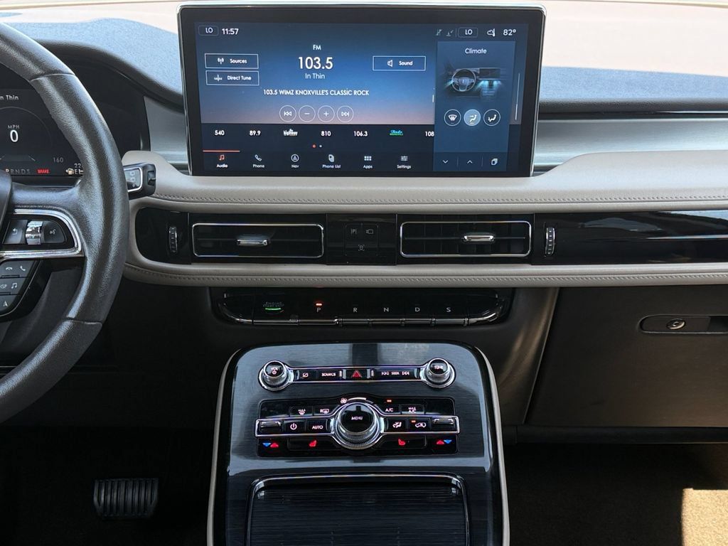 Used 2022 Lincoln Nautilus AWD w/ Premium Package image 19