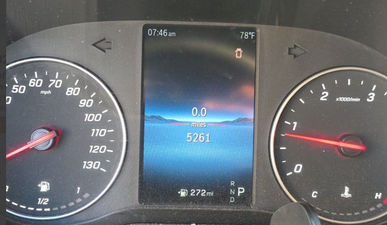 Used 2025 Mercedes-Benz Sprinter 2500 image 2