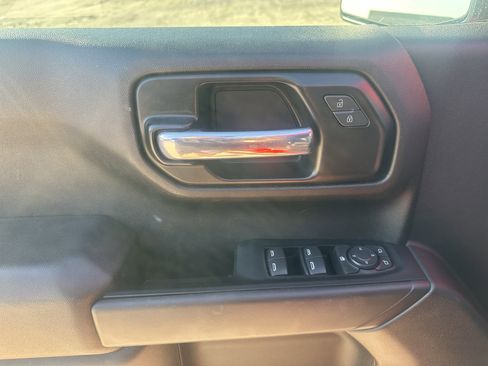 Used 2022 Chevrolet Silverado 1500 Custom RWD image 11