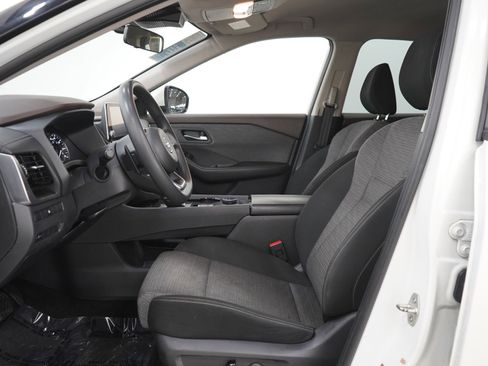 Used 2021 Nissan Rogue SV AWD/4WD image 23