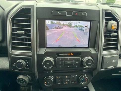 Used 2018 Ford F150 XLT w/ Equipment Group 302A Luxury AWD/4WD image 15