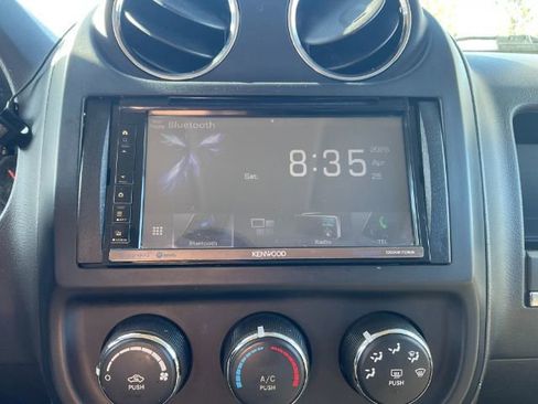 Used 2012 Jeep Compass Sport AWD/4WD image 23