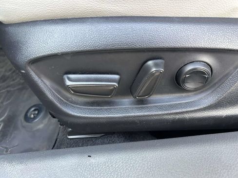 Used 2024 Toyota Camry SE FWD image 19