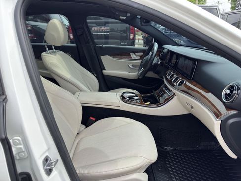 Used 2019 Mercedes-Benz E 300 4MATIC w/ Driver Assistance Package image 35