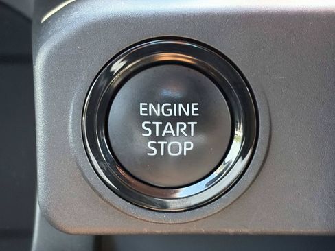 Used 2024 Toyota Tacoma SR5 AWD/4WD image 31
