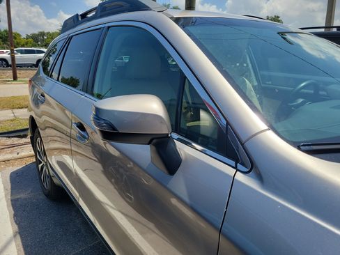 Used 2015 Subaru Outback 2.5i Limited AWD/4WD image 9