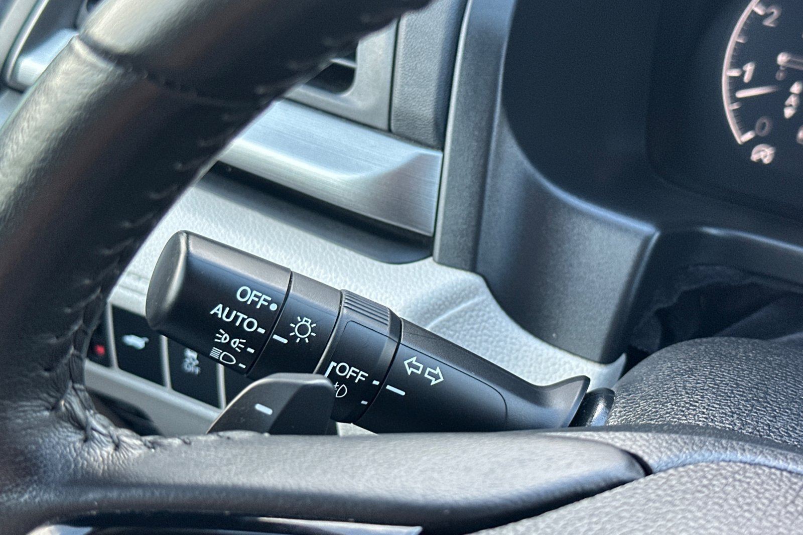 Used 2025 Honda Odyssey EX-L image 38
