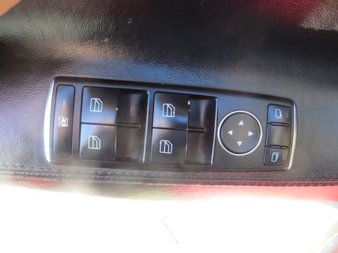 Used 2013 Tesla Model S Performance image 13