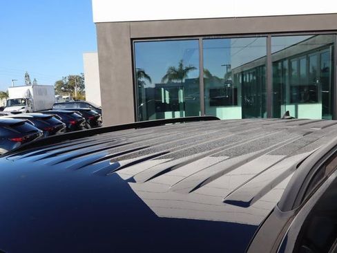 Used 2021 Ford Explorer XLT w/ Equipment Group 202A image 21