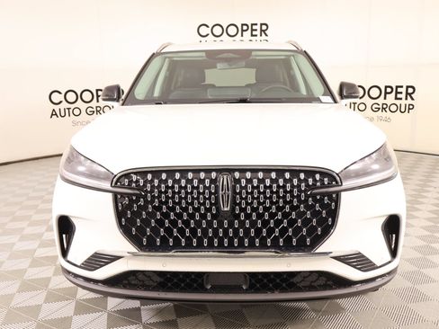 New 2026 Lincoln Aviator AWD image 9