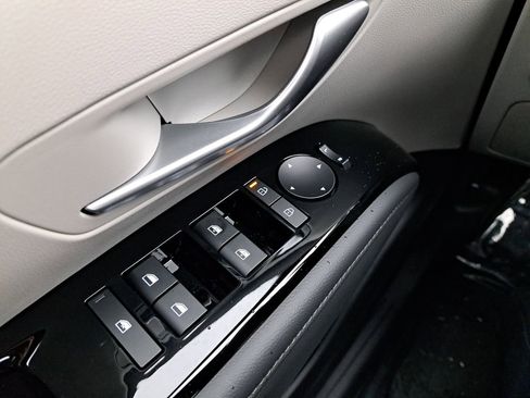 New 2026 Hyundai Tucson Limited image 32