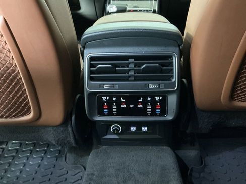 Used 2020 Audi Q7 3.0T Prestige w/ Prestige Package image 27