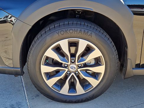 Used 2025 Subaru Outback Touring image 5