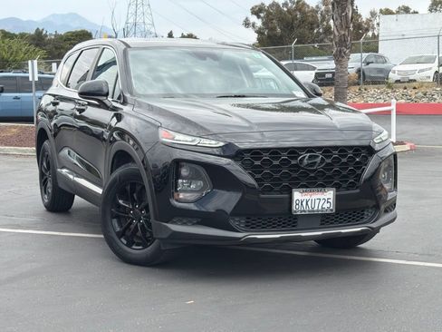 Used 2019 Hyundai Santa Fe SE FWD image 2