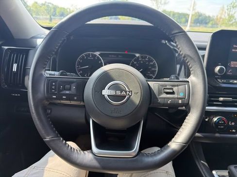 Used 2022 Nissan Pathfinder SV FWD image 38