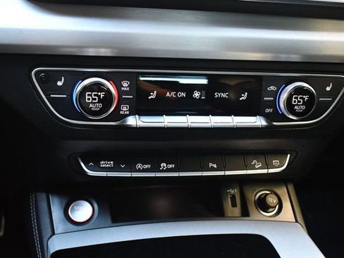 Used 2021 Audi SQ5 Premium Plus w/ Premium Plus Package image 34