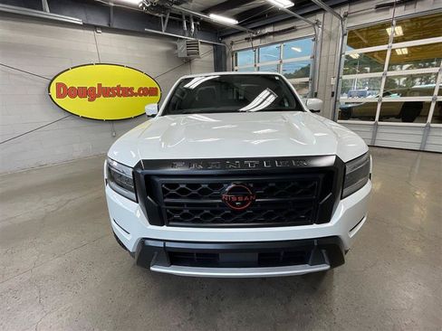 Used 2022 Nissan Frontier Pro-X RWD image 8