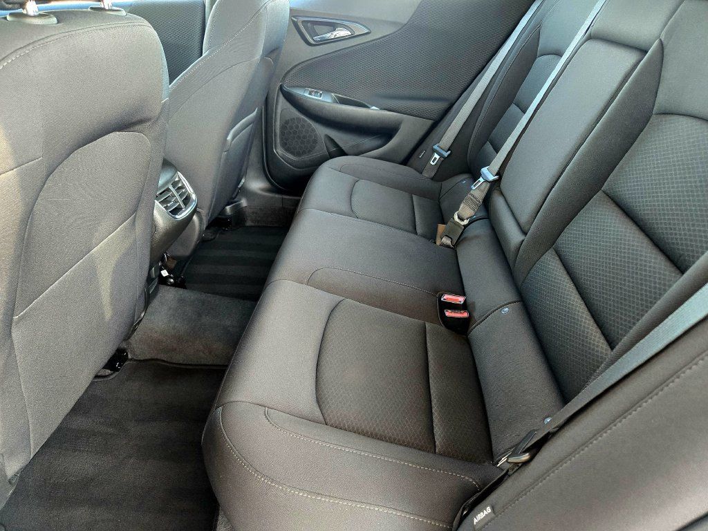 Used 2024 Chevrolet Malibu LT FWD image 30