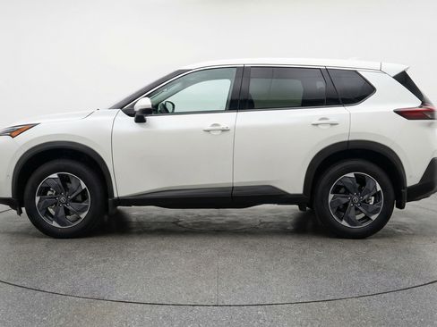Used 2025 Nissan Rogue SV image 5