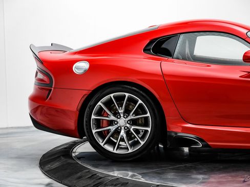 Used 2014 SRT Viper GTS w/ GTS Laguna Interior Package image 17