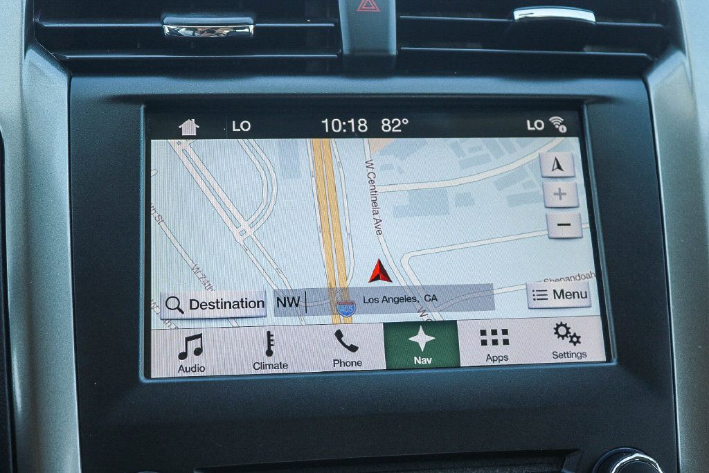 Certified 2017 Ford Fusion SE w/ Fusion SE Technology Package FWD image 26