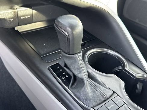 Used 2024 Toyota Camry SE image 15